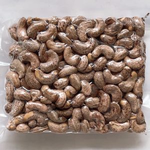 Roasted Cashew Nuts with Silk Skin